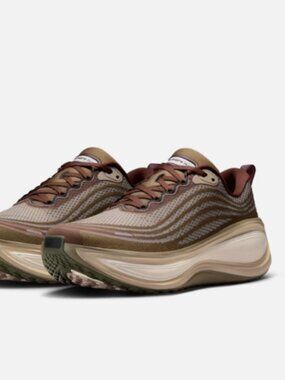 Nike Vomero Plus QS Off Noir / Pecan - Phantom - Men's "FAST SHIP"
